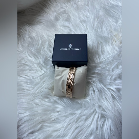 NWT Montres Prestige x Invicta women's watch, model number MPW-0220 retails $199 - Picture 6 of 9